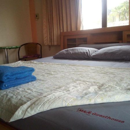 M & A Guesthouse هوا هين المظهر الخارجي الصورة