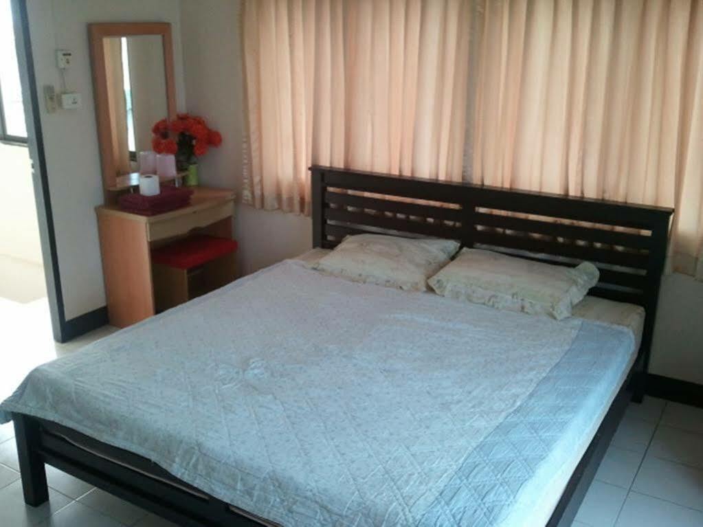M & A Guesthouse هوا هين المظهر الخارجي الصورة